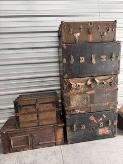 Antique truck box / wardrobe 