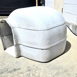 HEAVY DUTY VENTED DOG IGLOO