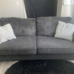 Couch With Pull Out Bed Like New 