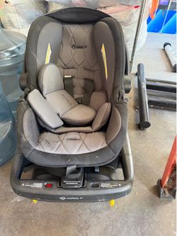 Baby car seat and base