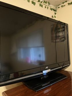JVC tv (NEGOTIABLE PRICE)