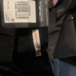 Black Woman Levi’s Jeans 