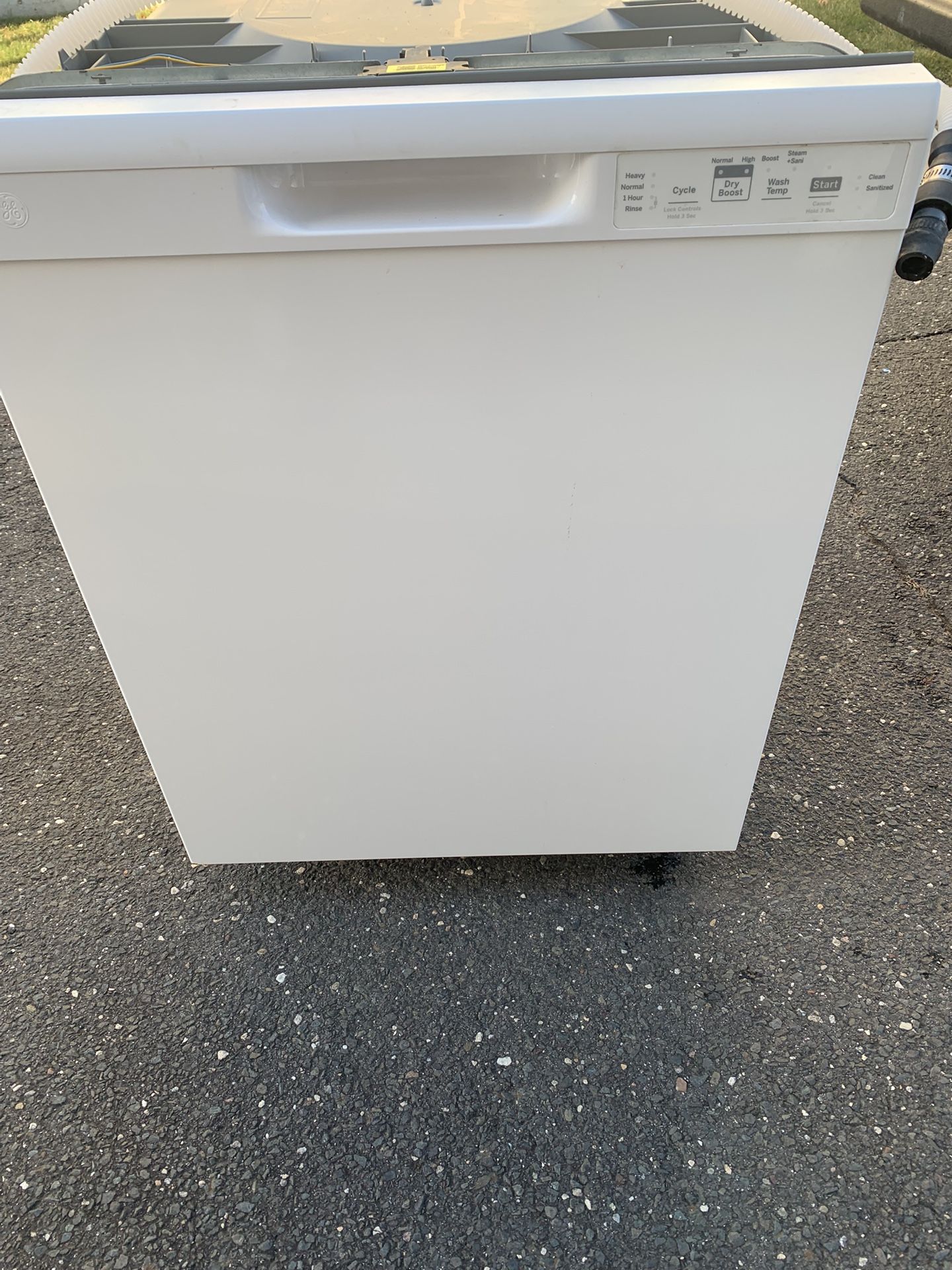 Dishwasher. - Used A Few Times