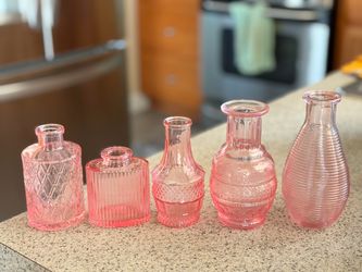 20 pack of pink bud vases