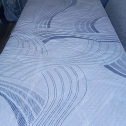 Brand New Twin Size Memory Foam Mattress Included Box Spring Free Delivery Depends On Location 