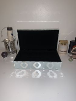 Mirrored jewelry box