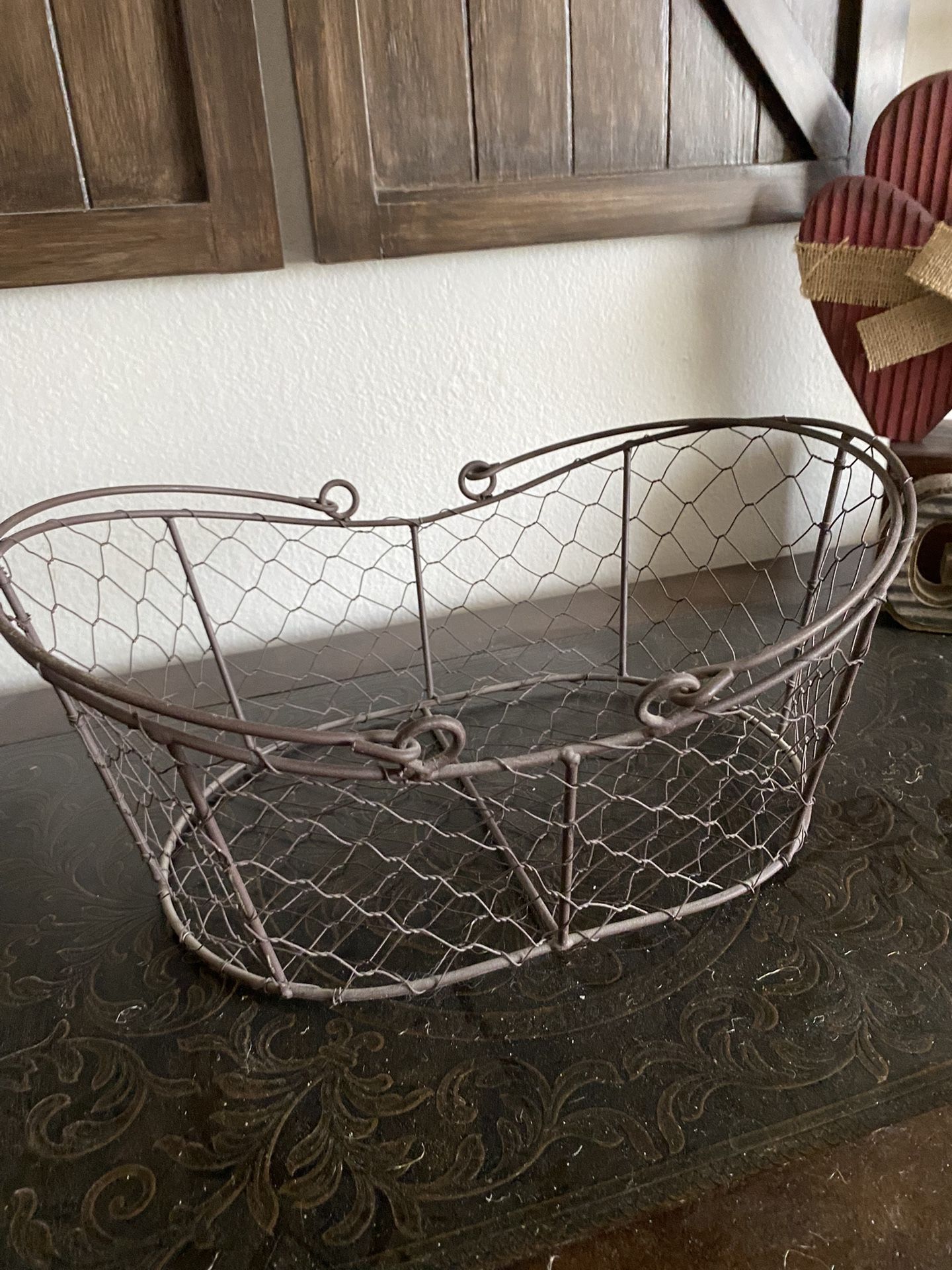 Wire Basket w/Handles
