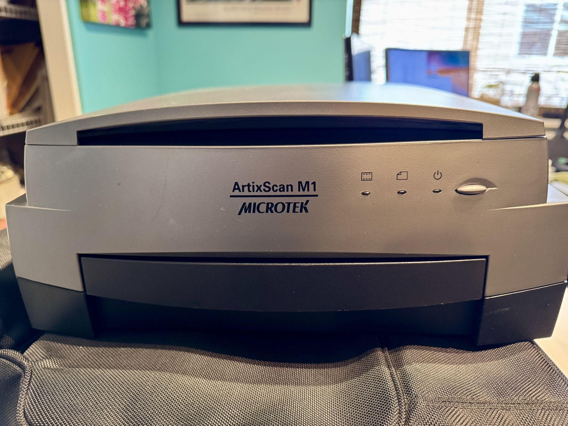 Microtek ArtixScan M1 Pro Photo Film Scanner
