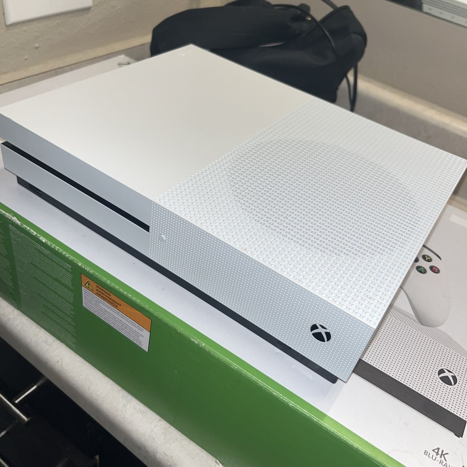 Xbox one S one terabyte