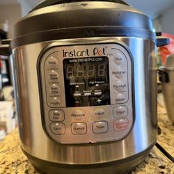 Instant Pot Duo 7-in-1 Electric Pressure Cooker