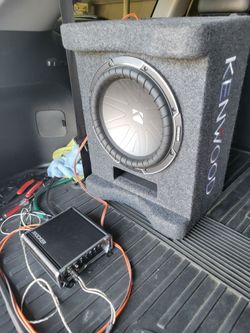 UNA BOCINA Y AMPLIFIER