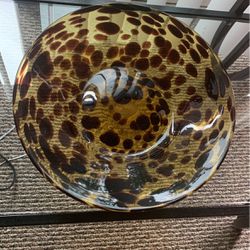 Leopard glass centerpiece