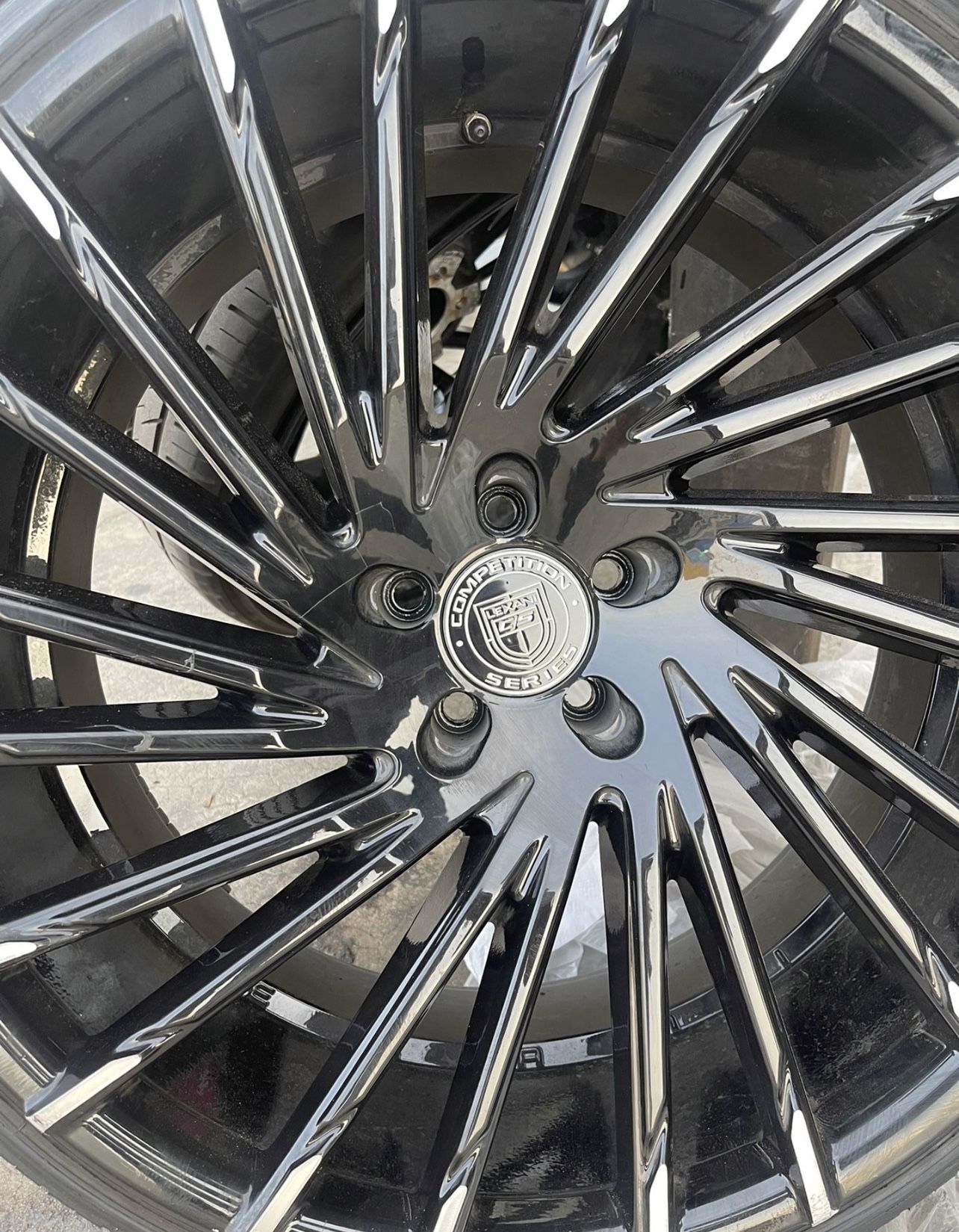 22 Inch Lexani Rims