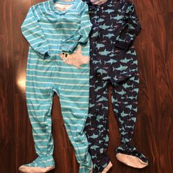 Carter’s Boys One Piece Pajamas Set Of 2. Size 5 T. 