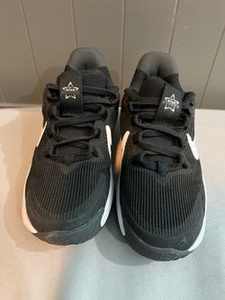 Nike star runner kids shoes