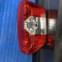 Tail Light Toyota Tundra 2014 - 21 RH