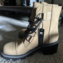 Sorel - Waterproof Boots Womens Size 9