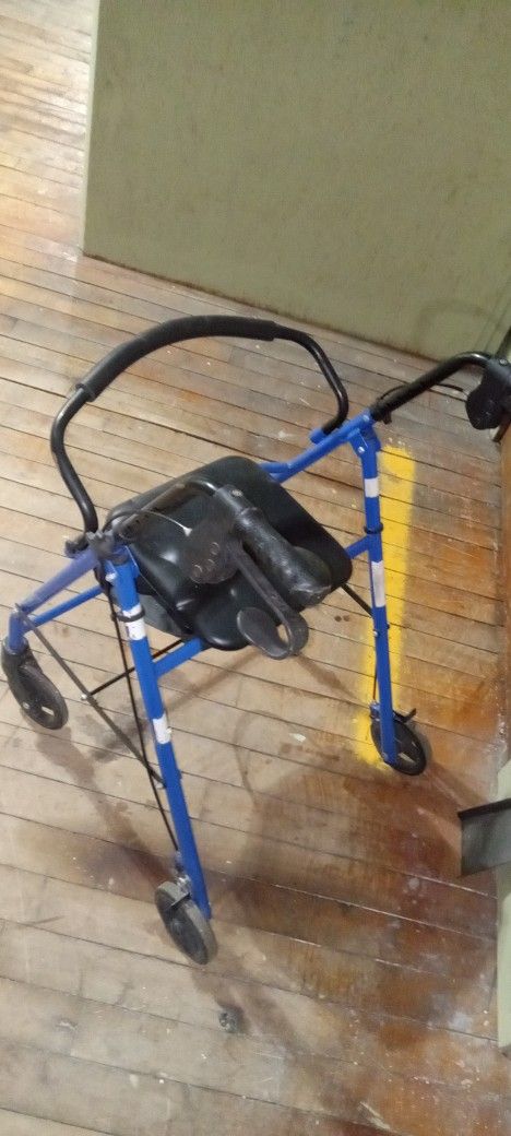 Heavy Duty Rolling Foldable Walker With Bonus Seat Storage And 2 Handbrakes