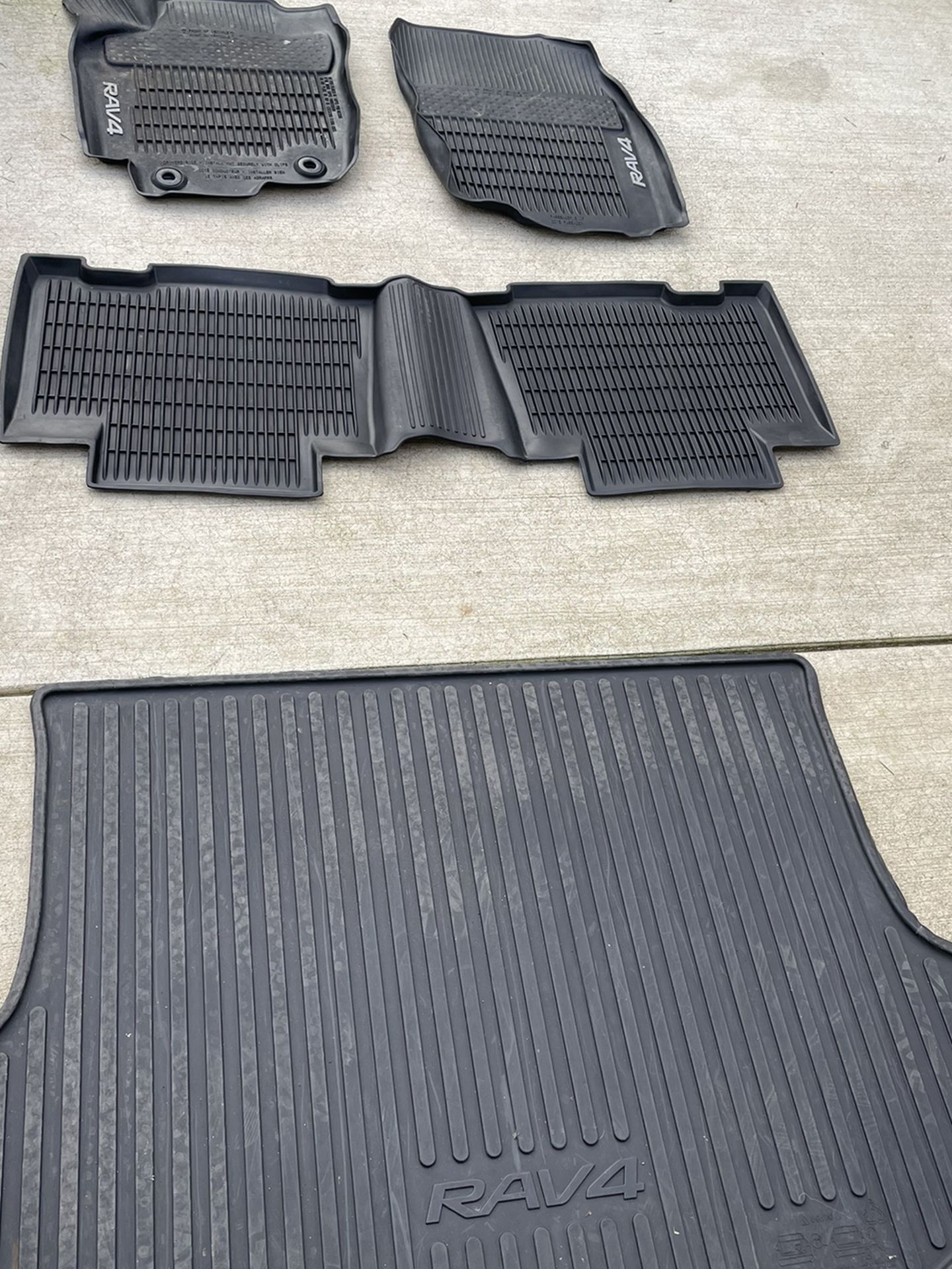 Toyota Rav 4 All Weather Floor Mat Set