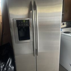 Ge Café Sude By Side Stainless Refrigerator 