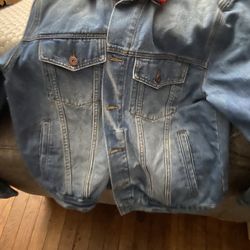 Men’s Denim Jacket Size Large