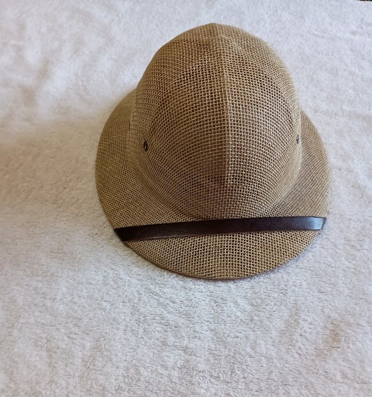 NWOT Men/Women Natural Wonders Pith Straw Helmet Safari Hat