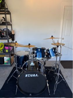Tama Imperialstar drum set