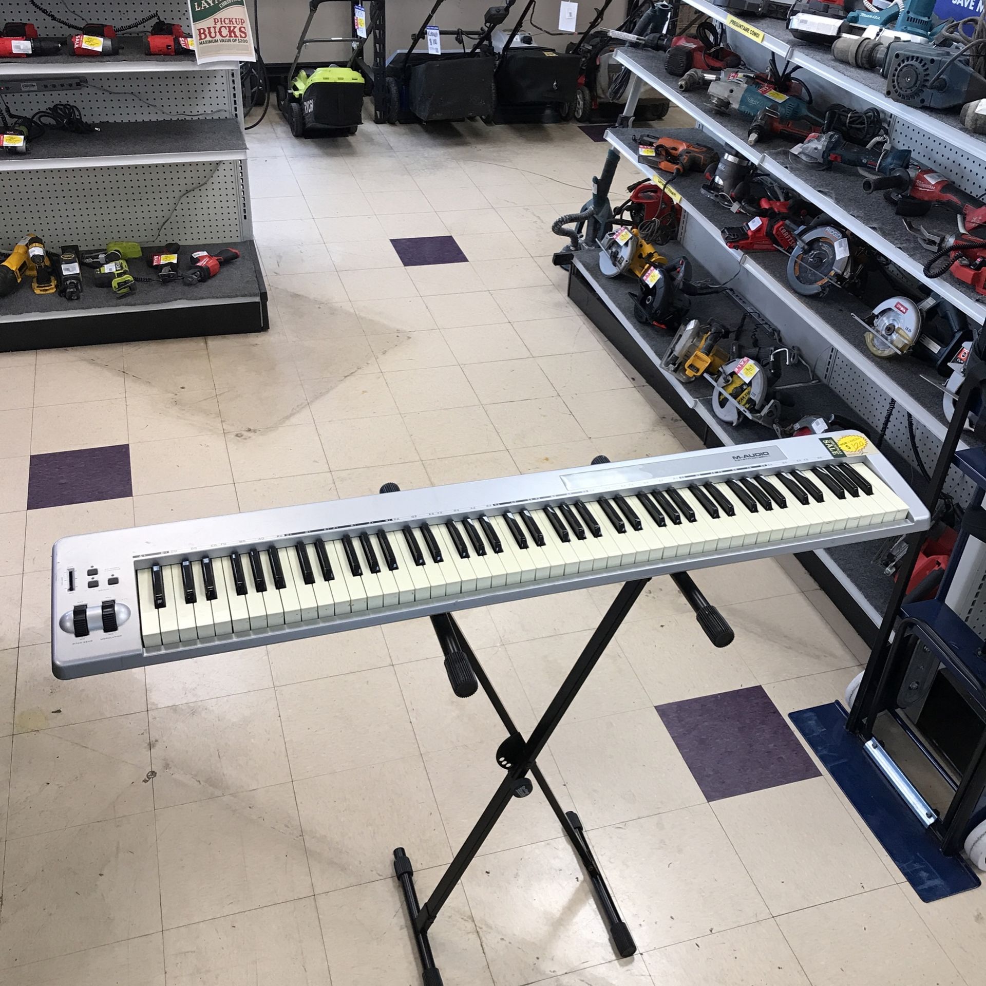 M-Audio 88ES Keyboard