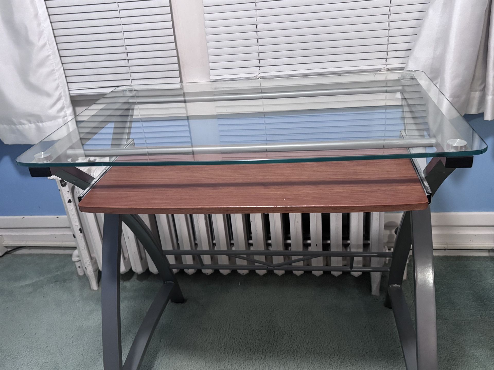 Staples Glass Top Computer Desk With Pull Out Keyboard Tray