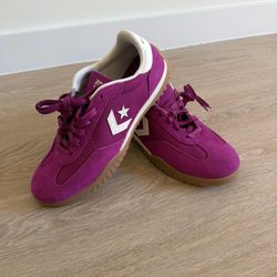 New converse us 8 shoes