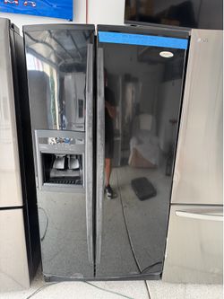 Side-by-side refrigerator