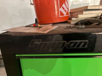Snap on tool box