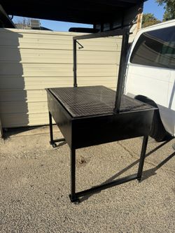 big santa maría style grill/asador