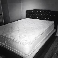 Cama con todo y colchon