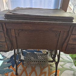 Antique Oak Singer Sewing Machine