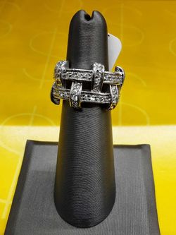 Lady's Ring - Fashion - Silver 7 grams Size 5