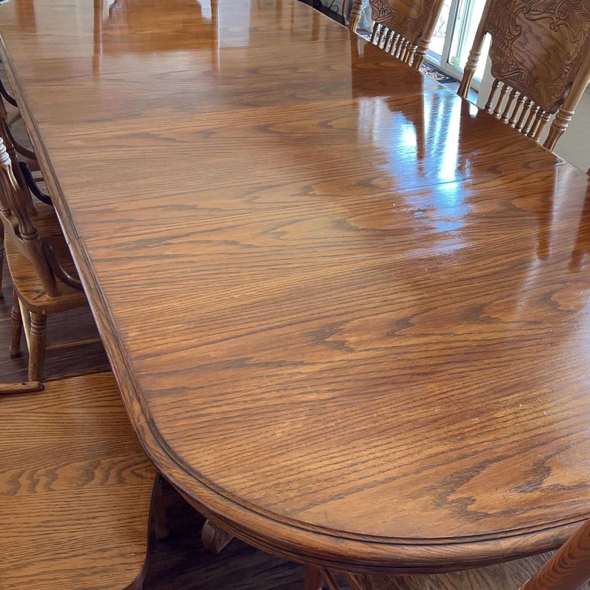 Solid Oak Dinning Table With 1 Barstool Chair And 8 Chairs