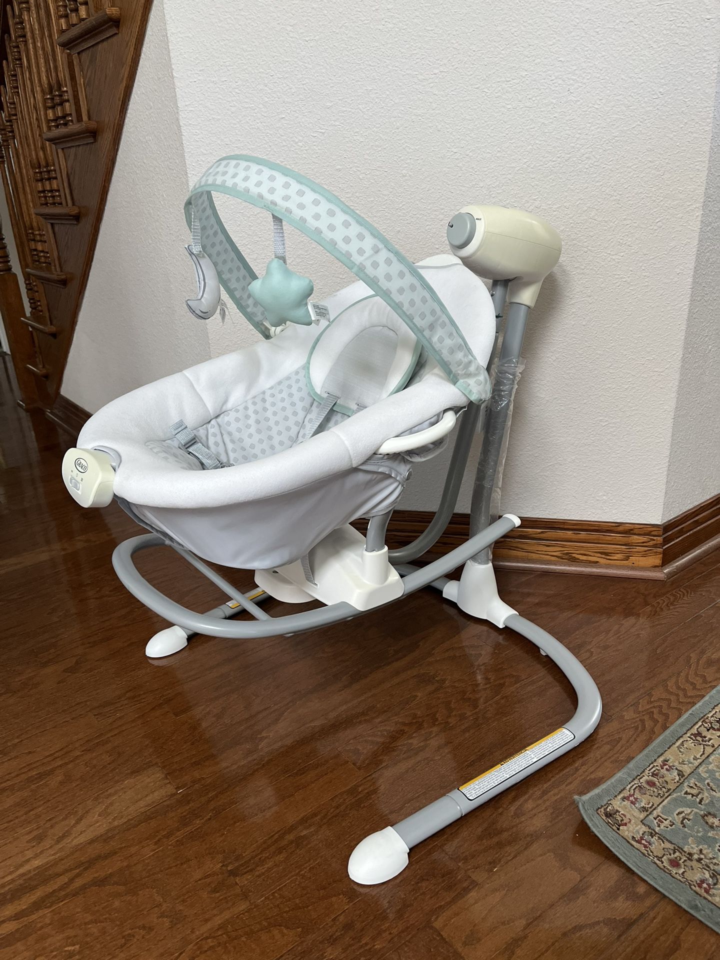 Graco Soothe N Sway Baby Swing