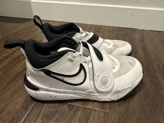 Nike Youth Basketball Shoes- 2Y