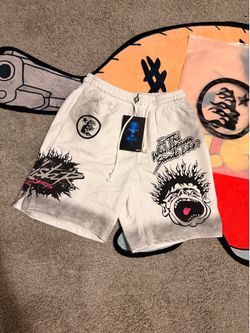 White hellstar shorts size small