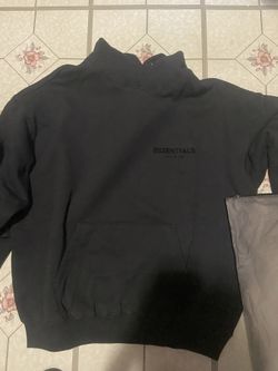 Black essential hoodie