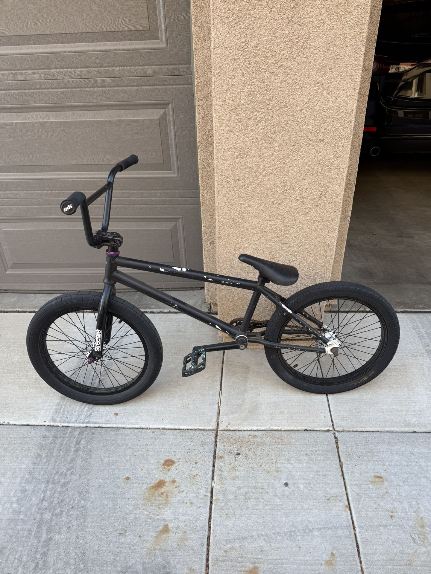 HARO PREMIUM BMX BIKE  