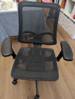 Free Office Chair - WorkPro 1000