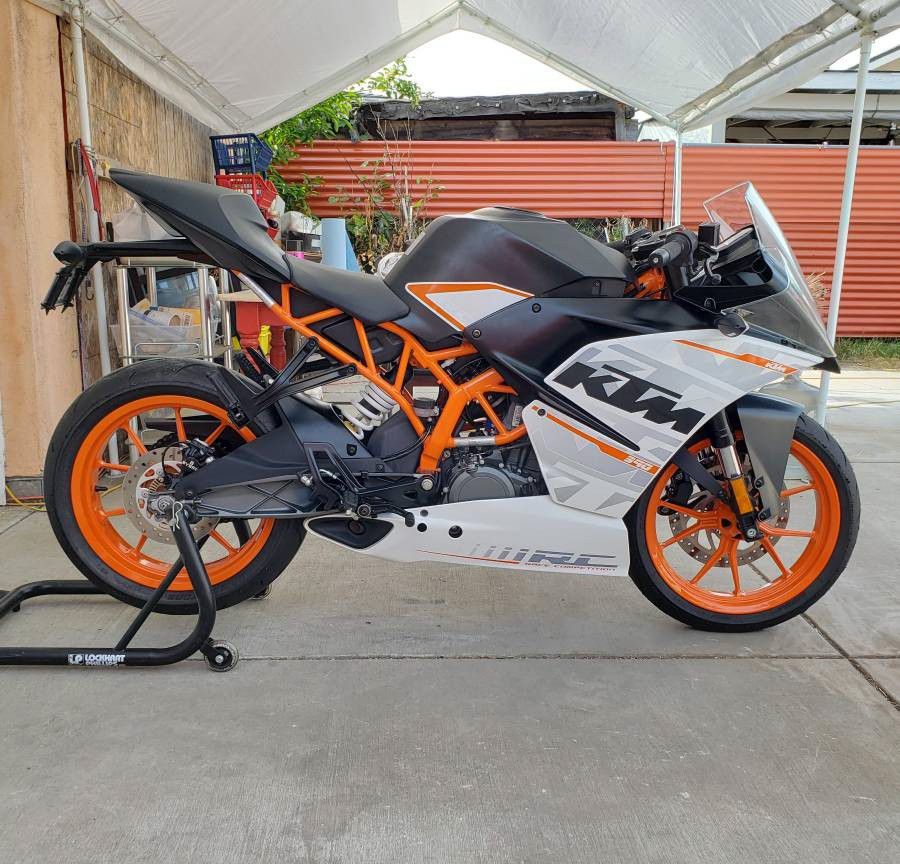 Photo 2015 KTM RC 390 immaculate condition
