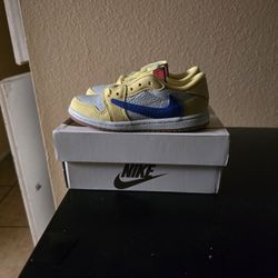 Jordan 1 Low Travis Scott