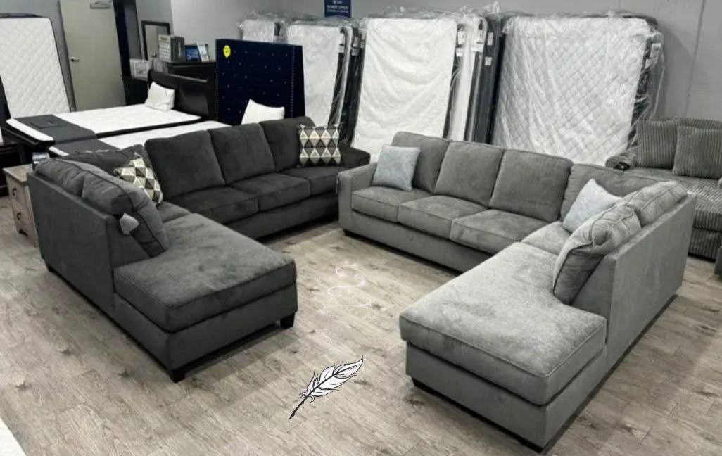 Brand New 👌Altari Smoke &Platinum Sectional Sofa