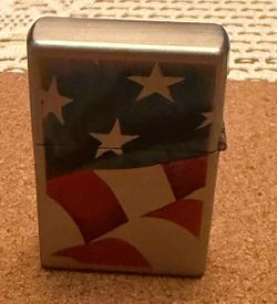 Vintage Commonwealth Brands American Flag Pocket Lighter - Unfired
