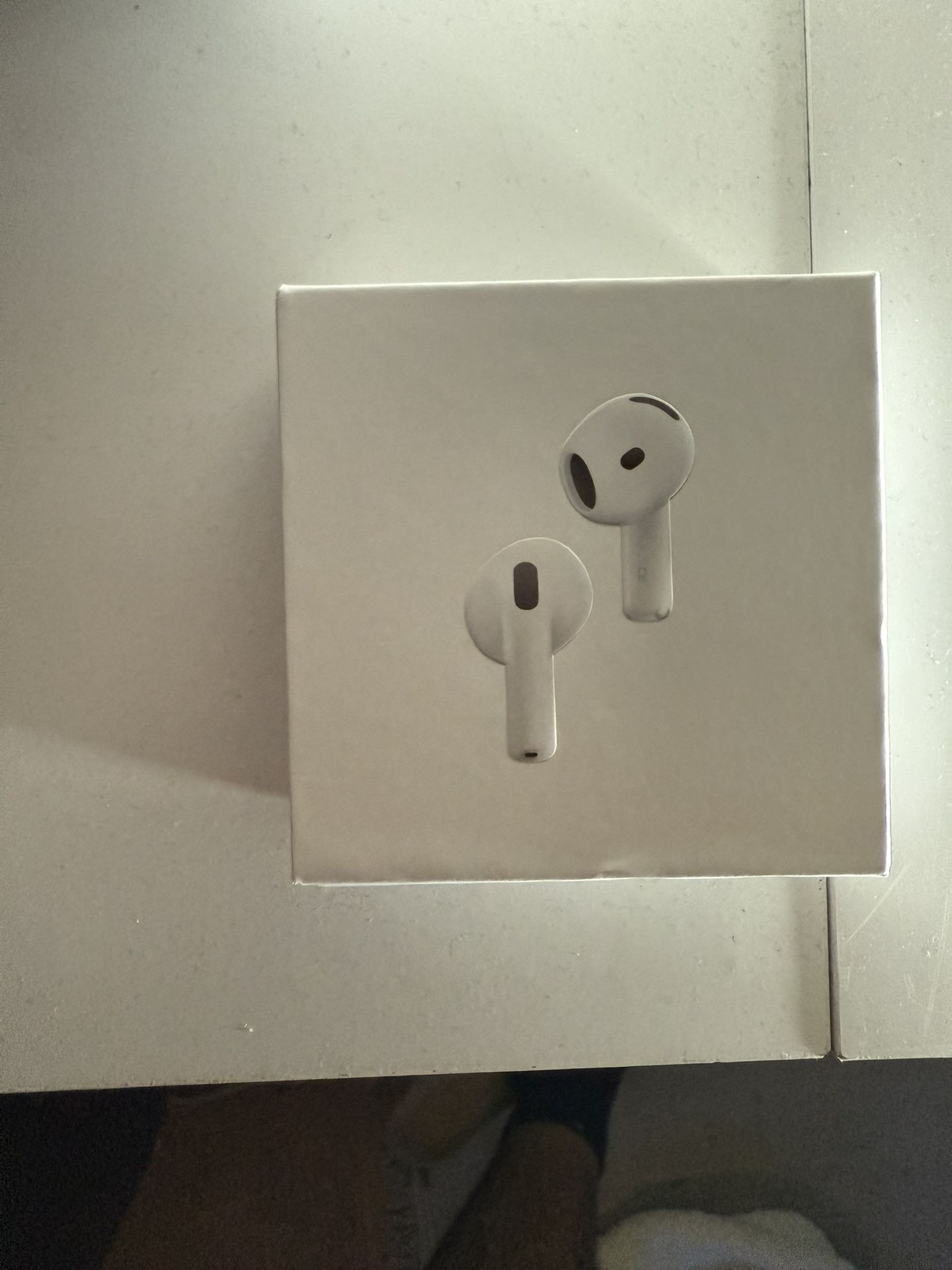 AirPods 4