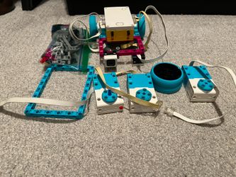 Lego spike prime robot (robotic hub +3 large motors +2 leds +2 medium motors +Tires + Some building parts)