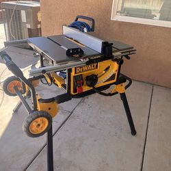 TABLE SAW and Stand  DWE74911